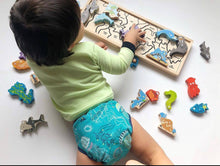 Load image into Gallery viewer, Ocean A to Z Puzzle &amp; Playset
